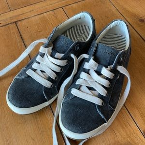 Taos Star Sneakers Gray Canvas STA-12844 Womens Size 6.5